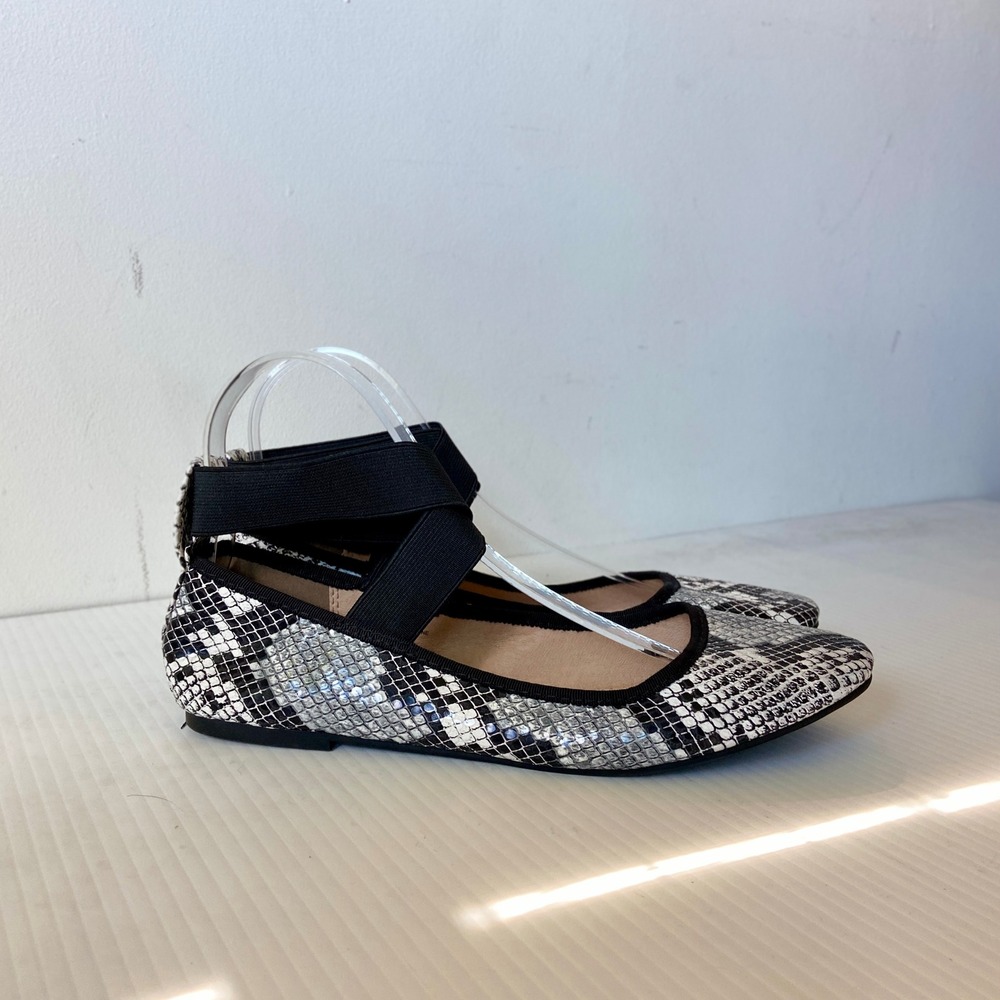 Urban Outfitters Black White Snake Reptile Print Ankle Strap Ballet Flat Women 8
